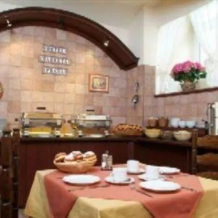 Ξενοδοχείο Marketa 3*