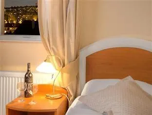 Marketa Szálloda
